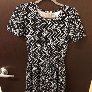 LuLaRoe Amelia Small Black White NWOT